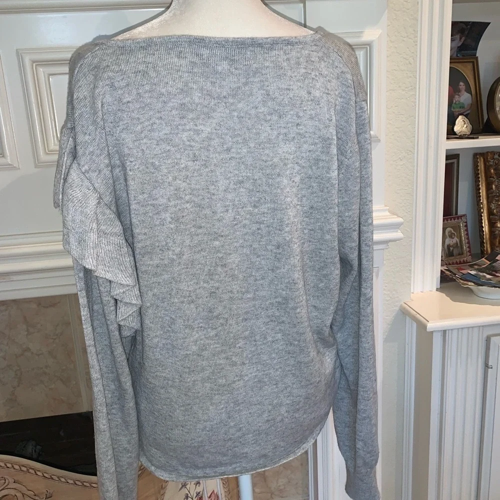 John + Jenn Ruffle Sweater Gray Size Large